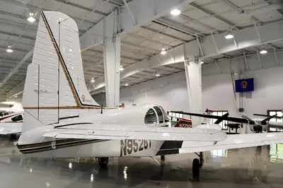 Beechcraft B95