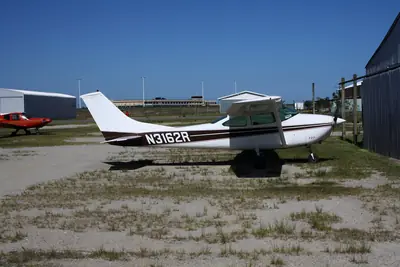 Cessna 182L