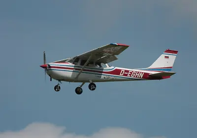 Cessna F172H