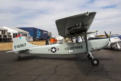 Cessna L-19