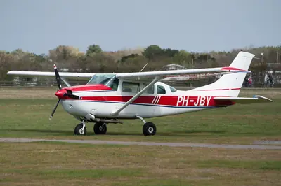 Cessna U206F