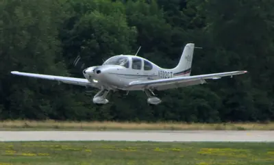 Cirrus SR-20 Srv