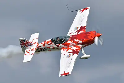 Extra-Flugzeugbau 300/S