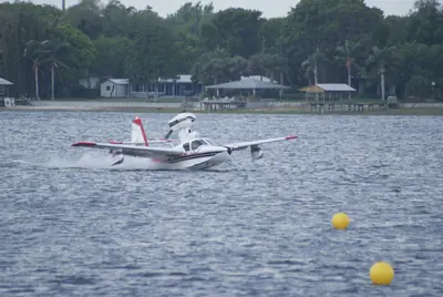 Lake LA-4