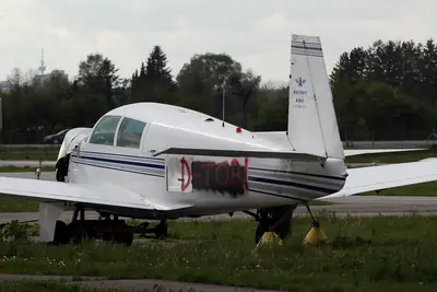 Mooney M-20E Super 21