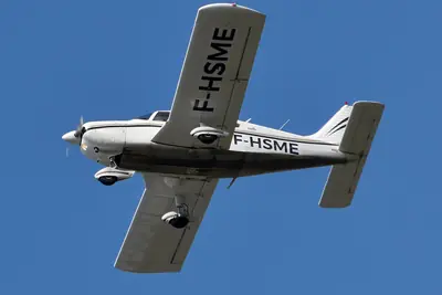 Piper PA-28-235