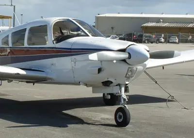 Piper PA-28R-200 Cherokee Arrow