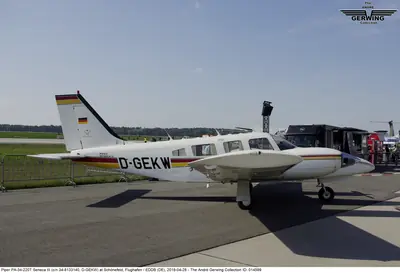 Piper PA-34-220T