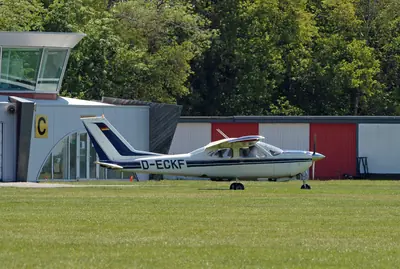 Reims Aviation F177RG