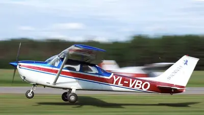 Reims Aviation F172