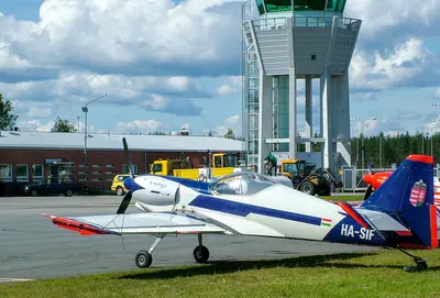 Zlin Z-50