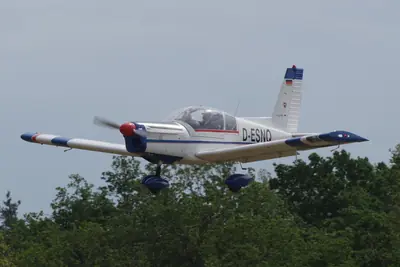 Zlin Z 142