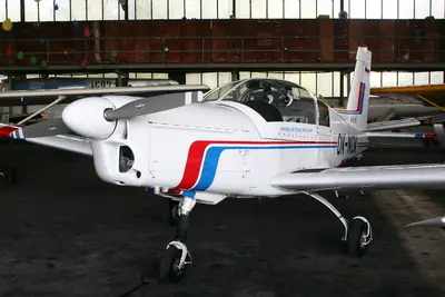 Zlin Z 142