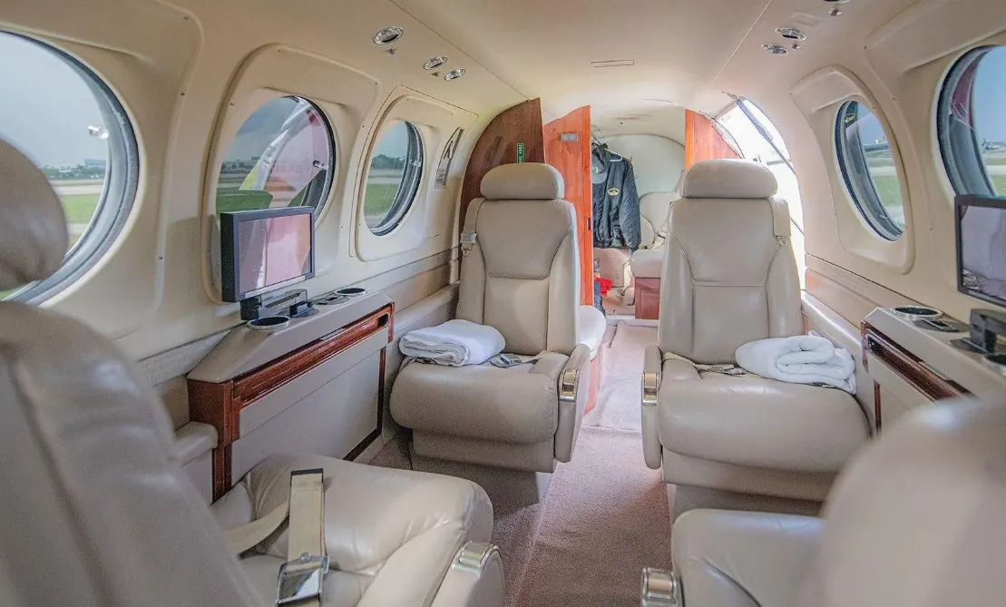 2005 Beechcraft King Air C90B, photo 4