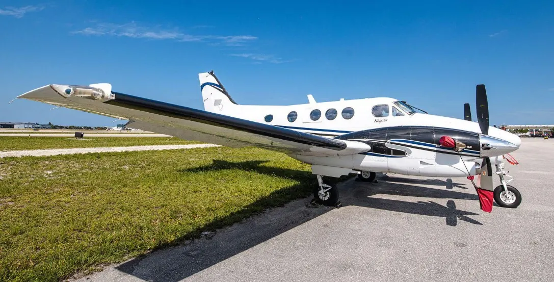 2005 Beechcraft King Air C90B, photo 10