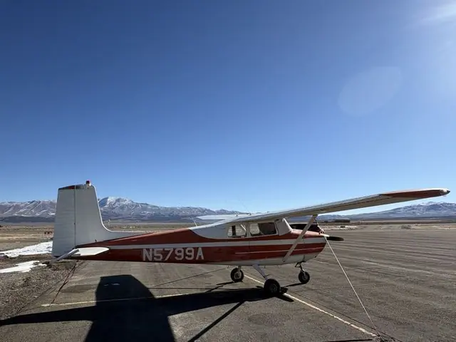1957 Cessna 172 Skyhawk (N5799A)