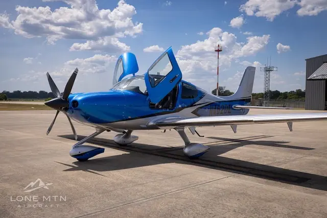 2025 Cirrus SR22T G7+ (N426DL)
