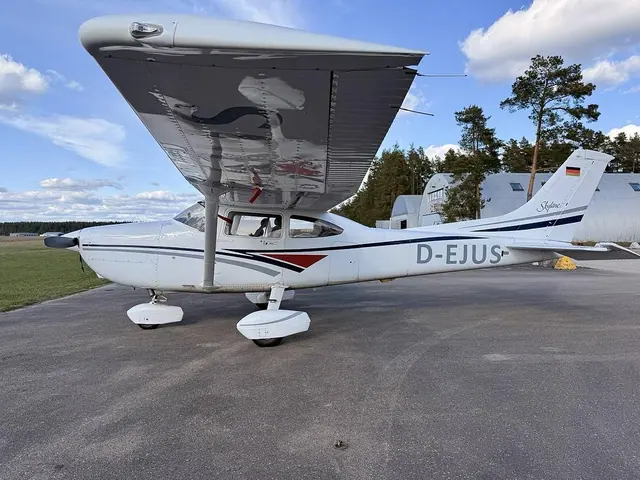 1998 Cessna 182 Skylane
