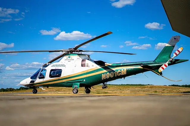 2004 Leonardo A109E (N901CM)