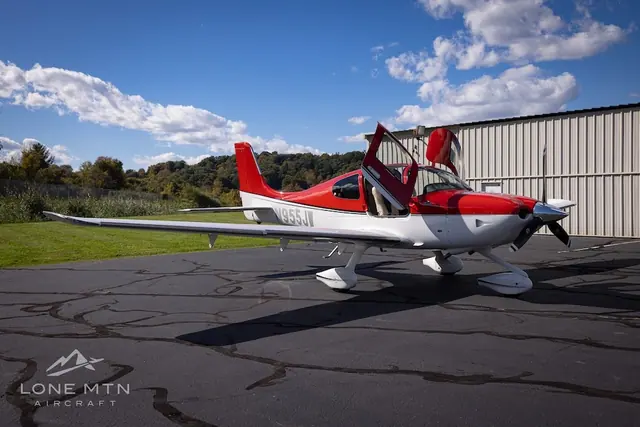 2017 Cirrus SR22-G6