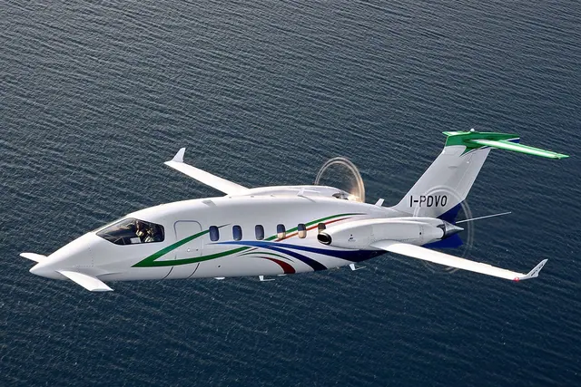 Piaggio Avanti EVO Delivery Position