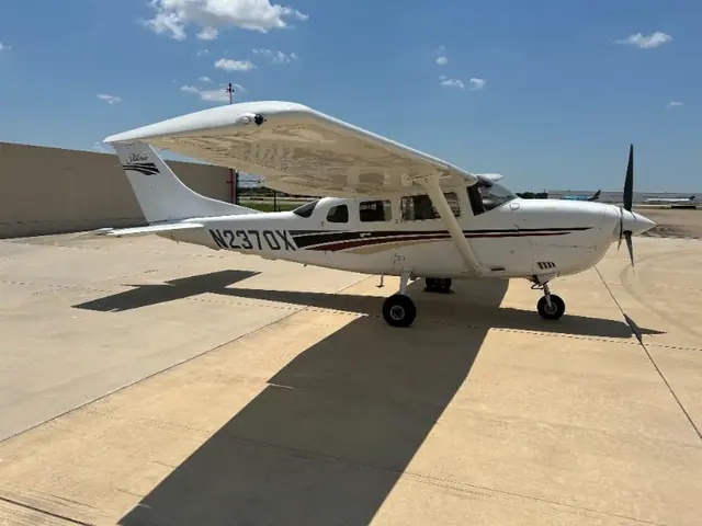 1999 Cessna T206H, SN: T20608026