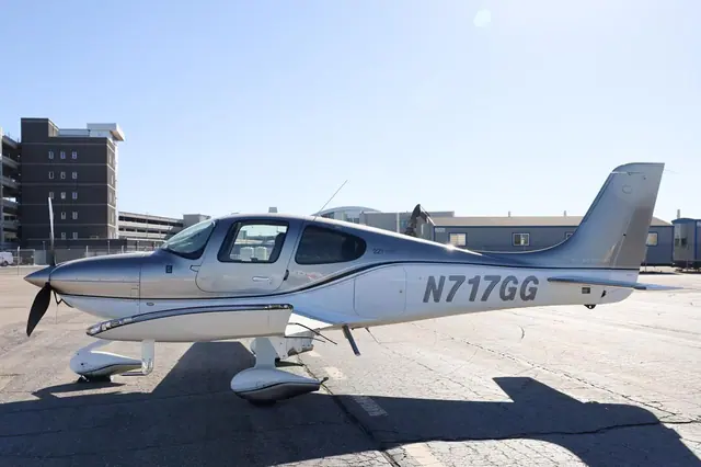 2018 Cirrus SR22T-G6 GTS (N717GG)