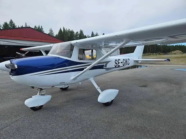 1975 Cessna F-150 M