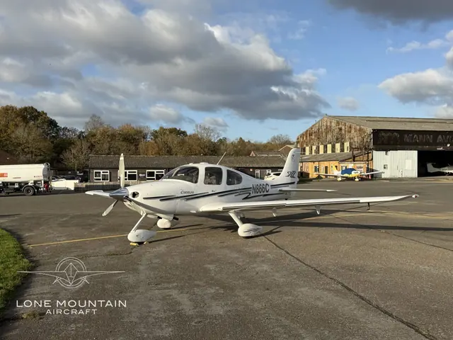 2002 Cirrus SR22 G1 in Fairoaks, England