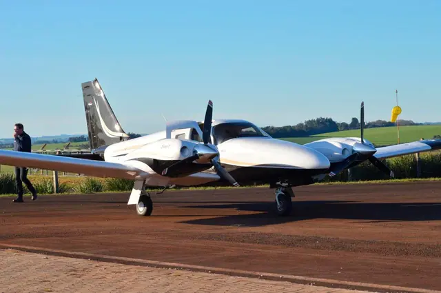 Piper PA34-220T Seneca V 2013