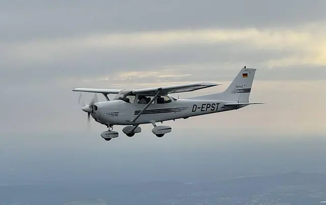 1997 Cessna 172 Skyhawk R diesel