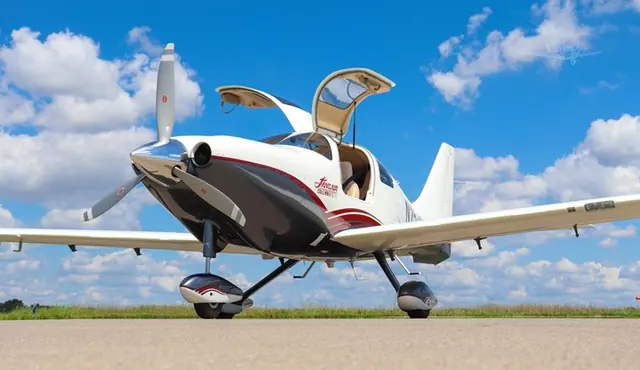 2005 Columbia 400
