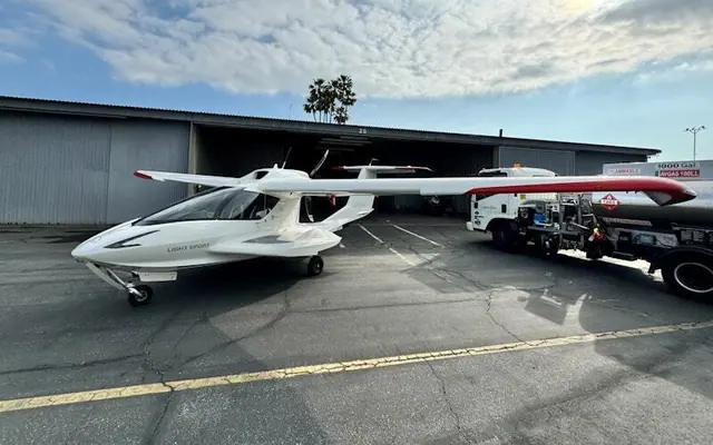 2017 Icon A5