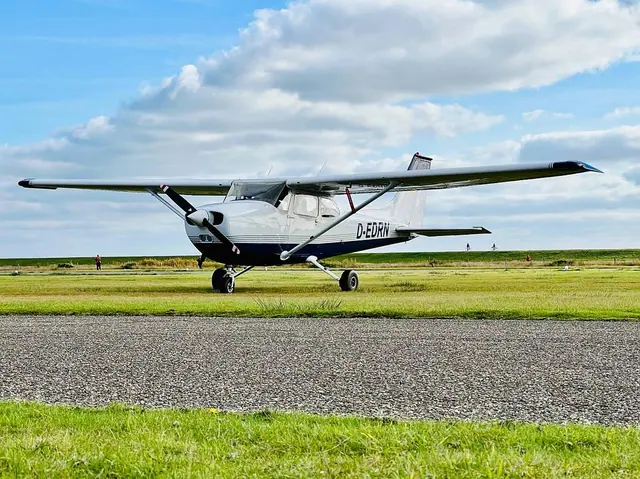 1975 Reims Aviation Cessna F-172 Skyhawk M