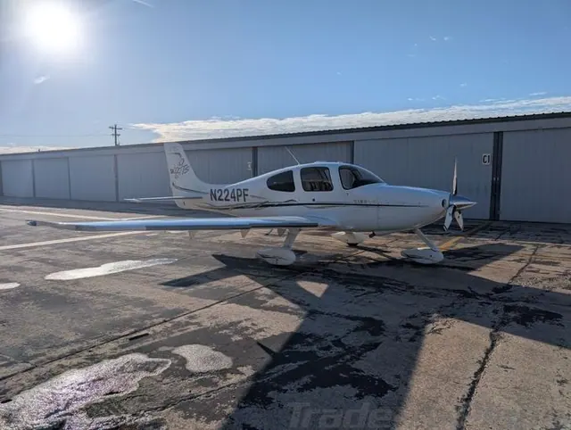 2006 Cirrus SR22