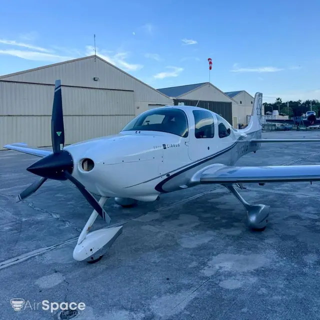 2010 Cirrus SR22 G2 GTS