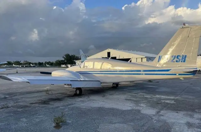 Piper Aztec D