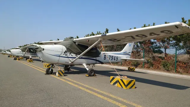 2007 Cessna 172R In Beijing China (B-7949)