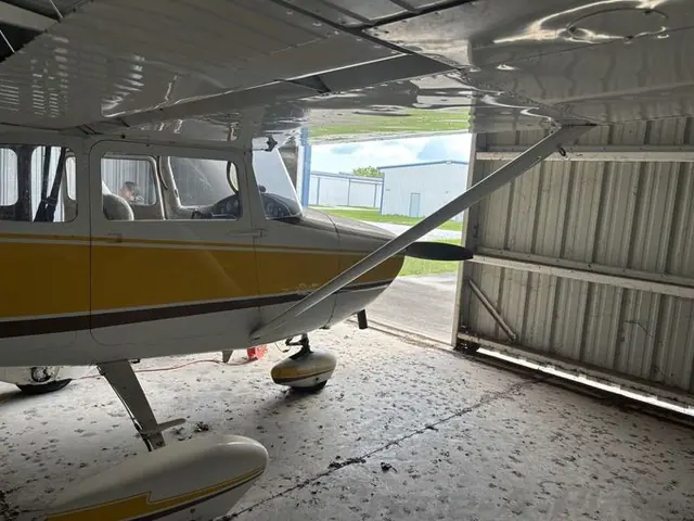 1957 Cessna 172