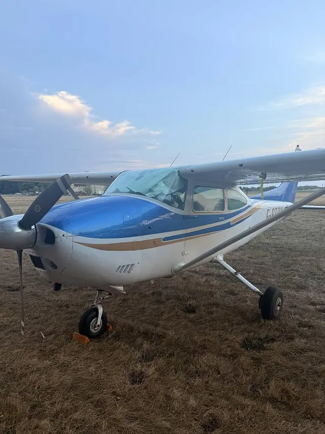 1973 Cessna 182 Skylane P skydive