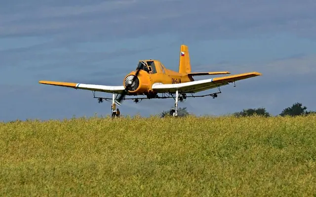 1976 Zlin Z-37 Cmel k