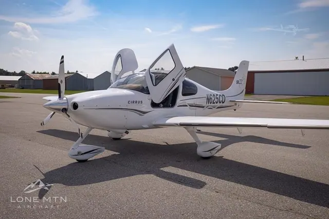 2005 Cirrus SR22-G2 (N625CD)