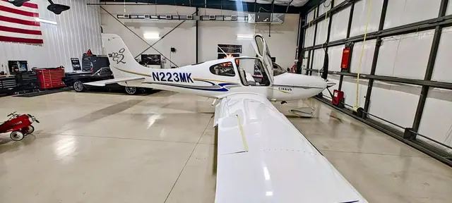 2004 Cirrus SR-22 SR-22 G2