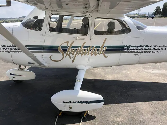 1998 Cessna 172 R diesel