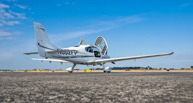 2006 Cirrus SR22