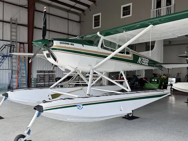 1977 Cessna 185