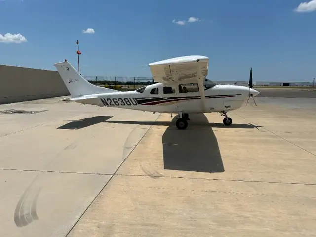 1999 Cessna T206H, SN:T20608061