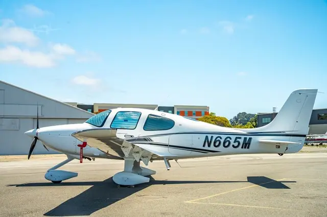 2022 Cirrus SR20-G6 (N665M)