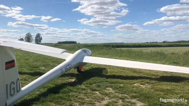 1988 DG Flugzeugbau Glaser-Dirks DG-300