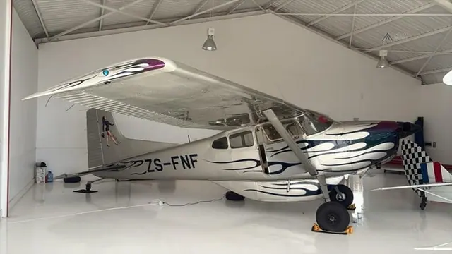 1980 Cessna A185F